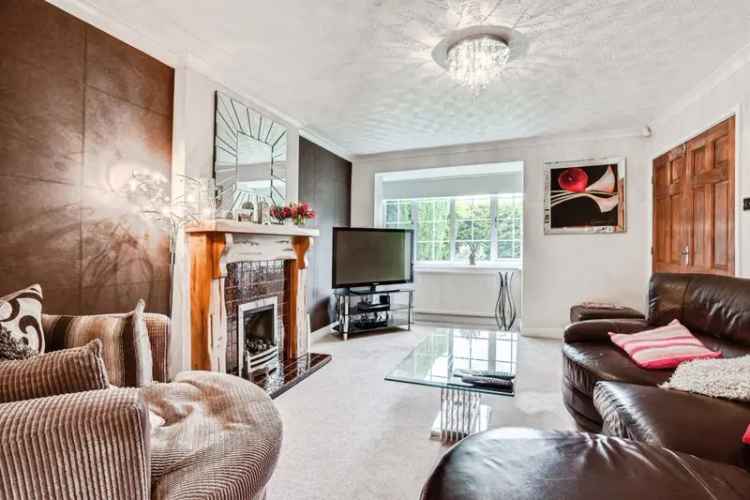 Four Bedroom Detached Family Home Outwood