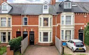 House For Sale in Taunton, England