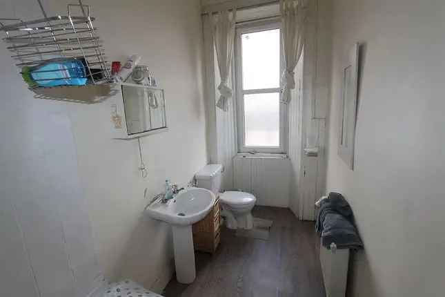 Flat to rent in Alexandra Parade, Dennistoun, Glasgow G31