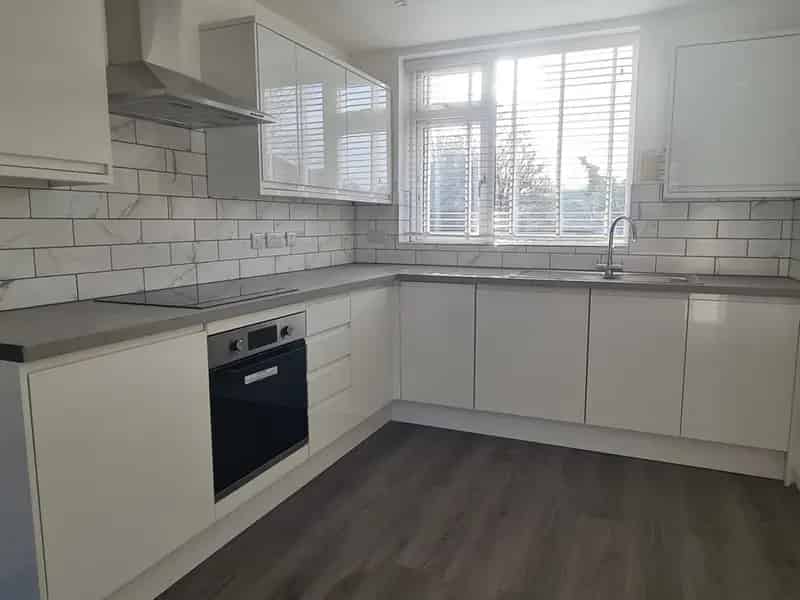 3 Bedroom Flat To Rent Available 14062025