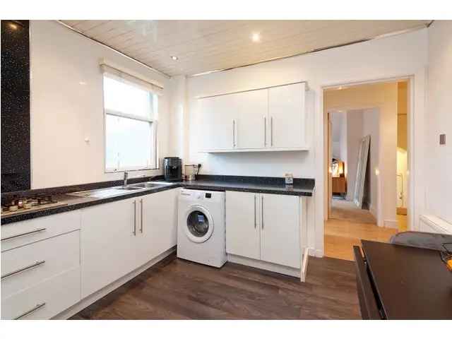 2 Bedroom Flat for Sale Near Glasgow Airport