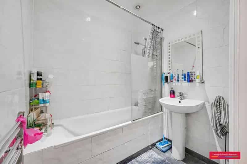 Flat For Rent , London, England