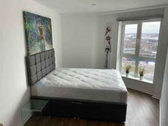 2 Bedroom Apartment in Hive Building Masshouse Plaza