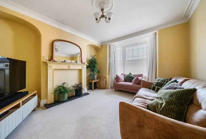 4 Bedroom Grade II Listed House for Sale in Thornbury