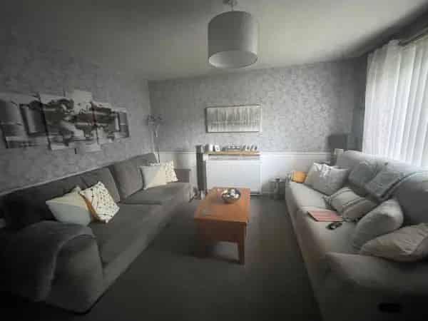 Double Bedroom Home in Quiet Cul-de-sac - Cheap to Run