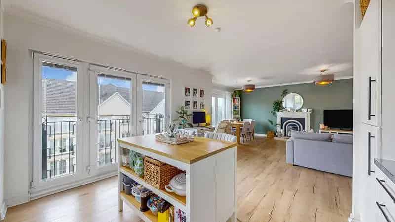 2 Bed Flat for Sale in Kelvindale Glasgow