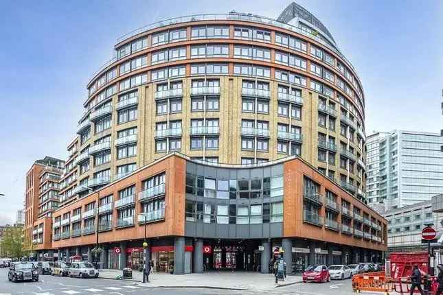 2-Bed Paddington Apartment with Terrace and Parking