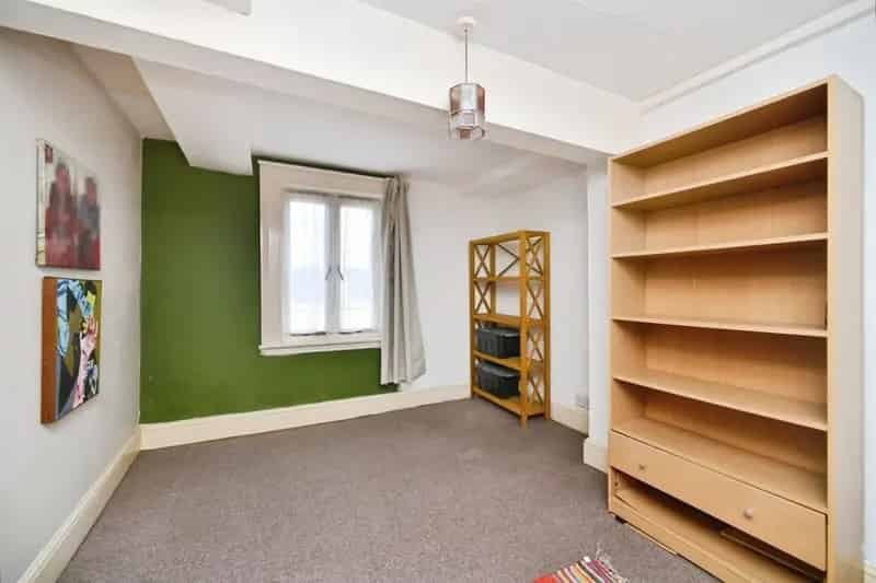 Two-Bedroom Maisonette Near Sea in Kemptown Brighton
