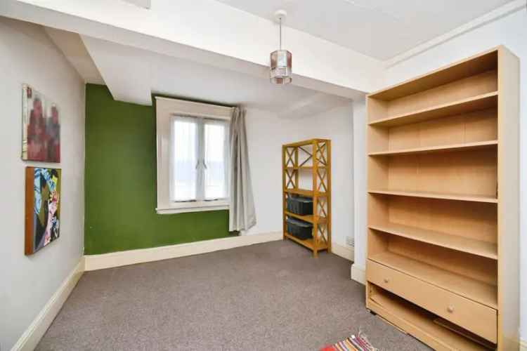 Two-Bedroom Maisonette Near Sea in Kemptown Brighton