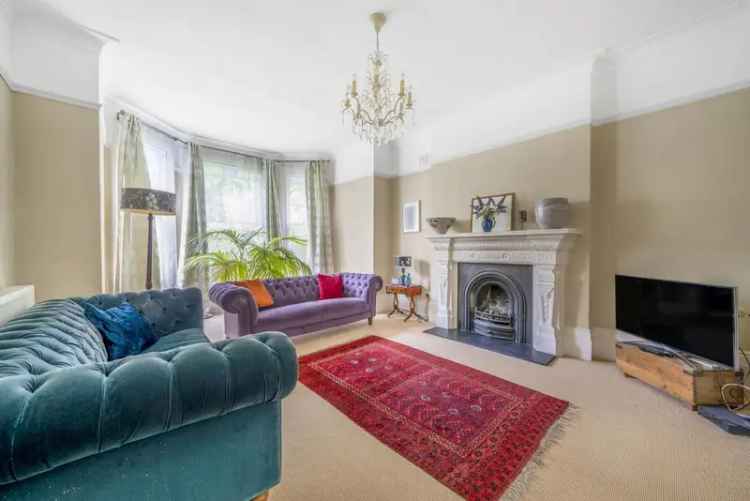 House For Sale in London, England