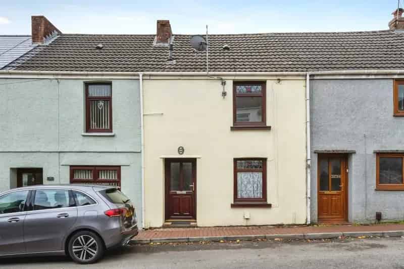 2 Bedroom Terraced House Skewen No Onward Chain