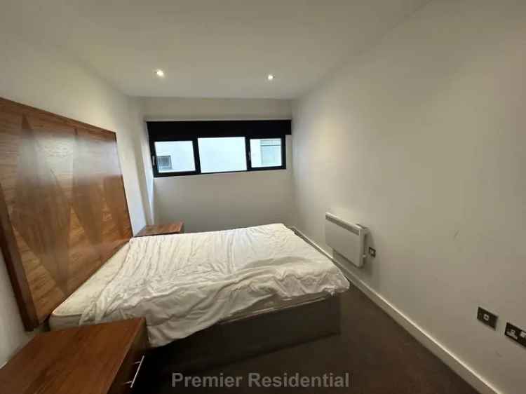 2 Bedroom Furnished Apartment Near Manchester City Centre
