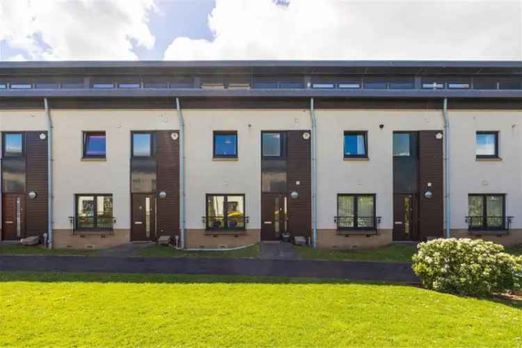 3 Bed Townhouse with 2 Reception Rooms and Garage