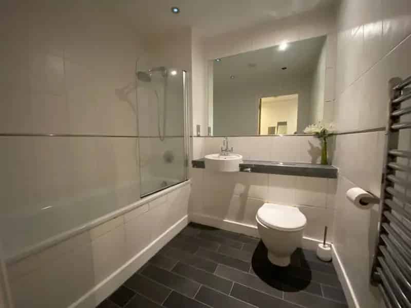2 Bedroom Furnished Apartment To Let City Centre