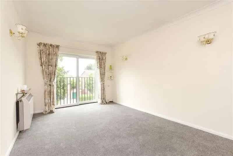 2 Bed Retirement Apartment for Sale - No Onward Chain