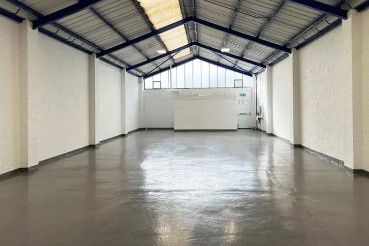 Modern Unit with Natural Light and Ample Parking