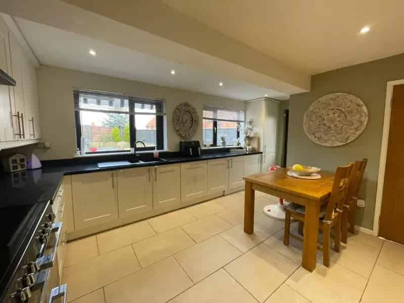 3 Bedroom House For Sale in Cam