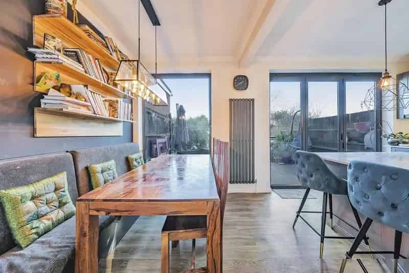 Four Bedroom 1930s House Near Chislehurst Village