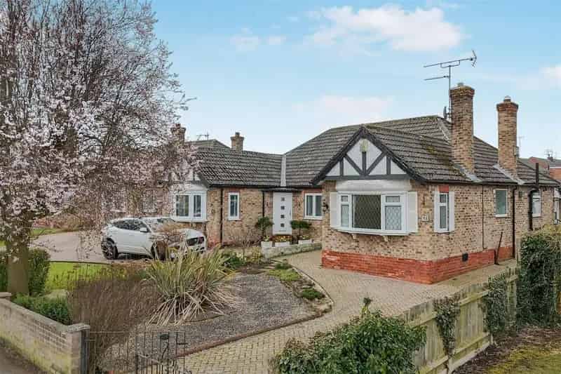 2 Bedroom Semi-Detached Bungalow for Sale