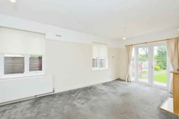 Two Bedroom Bungalow Near Hoddesdon Town Centre