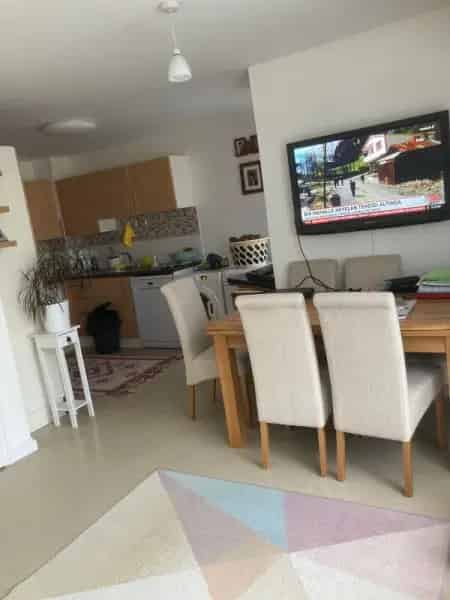 Two Bedroom Flat Fabulous Location