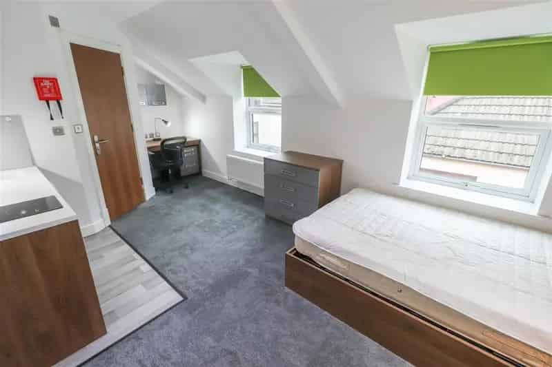 City Centre Studio Apartment near Coventry University Bills Included