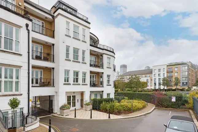 Flat for sale in Imperial Crescent, London SW6