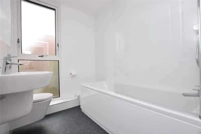Flat For Rent , Leeds, England