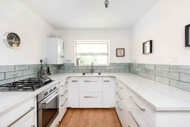 3 Bedroom Apartment for Sale near Bath City Centre