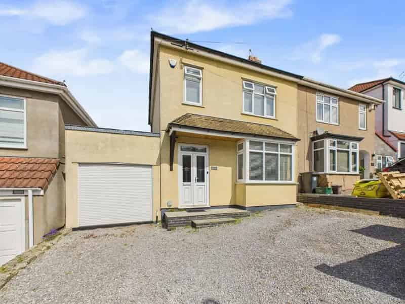 3 Bedroom Semi Detached House Headley Park