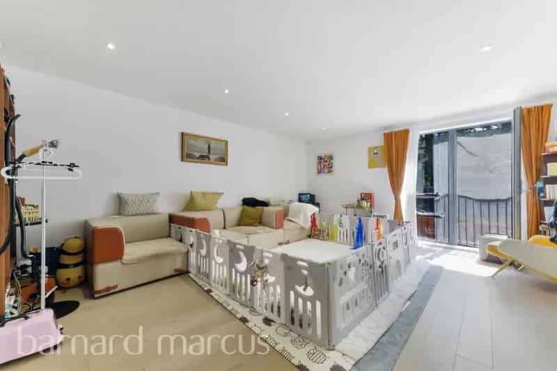 House For Sale , London, England