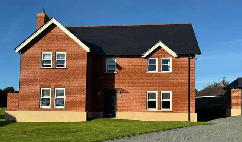 4 Bedroom Detached House for Sale Rhos Goch Pennant