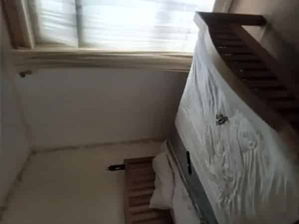 Large 3 Bedroom House with Massive Kitchen and Garden