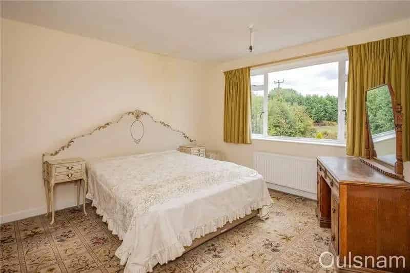 3 Bed House For Sale Bournheath
