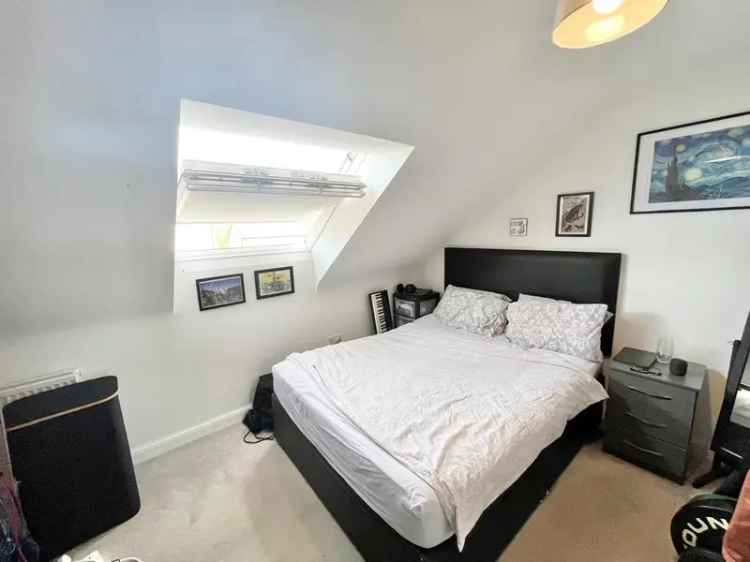 1 bedroom in a flat share to rent