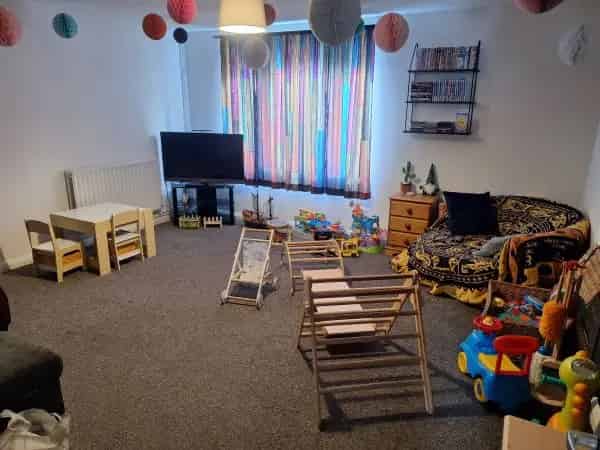Large 2 Bed Ground Floor Flat Near Tesco
