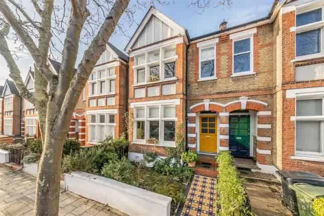 6 Bedroom Terraced House for Sale in London SE24