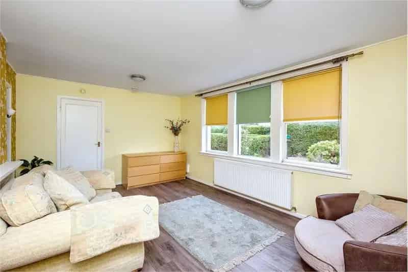 3 Bed House - Semi Detached with 1 Reception Room