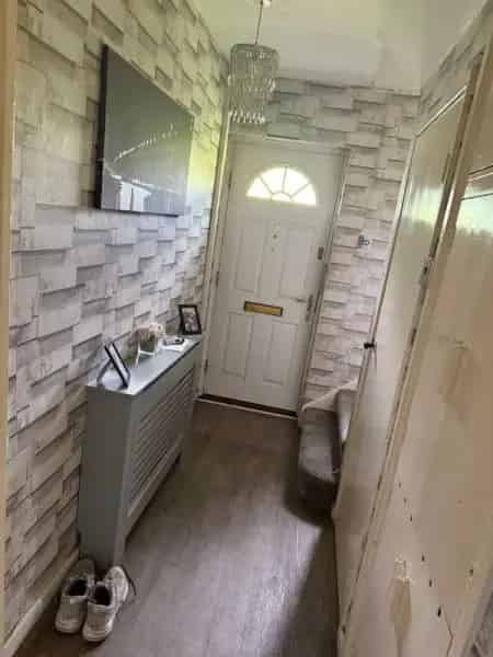 Large 3 Bed House Near Manchester Airport