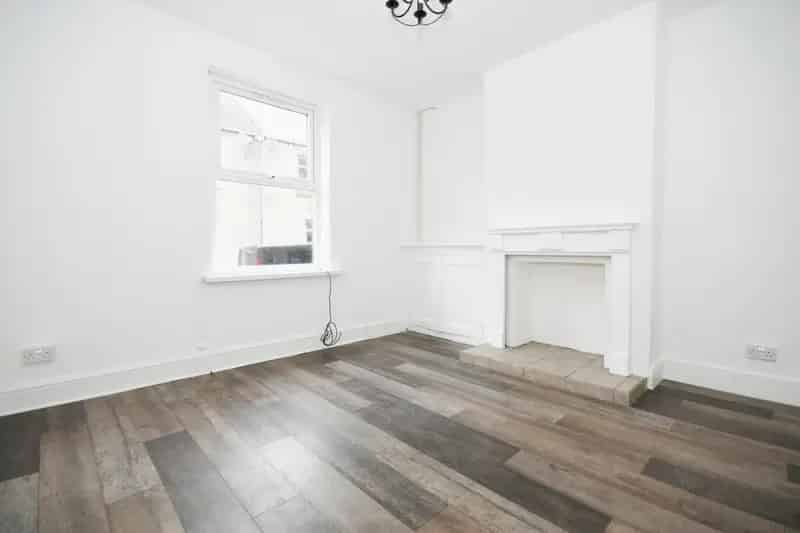 2 Bedroom House For Sale Chesterfield
