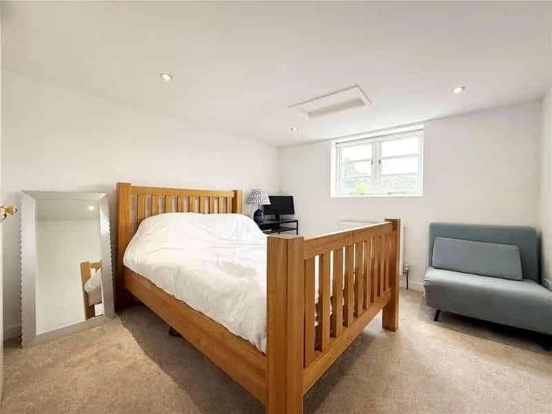 2 Bed Cottage Woodbridge Town Centre - Refurbished
