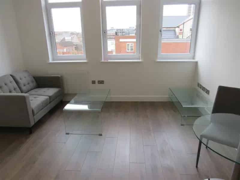 Furnished 1 Bedroom Apartment Near City Centre Immediately Available
