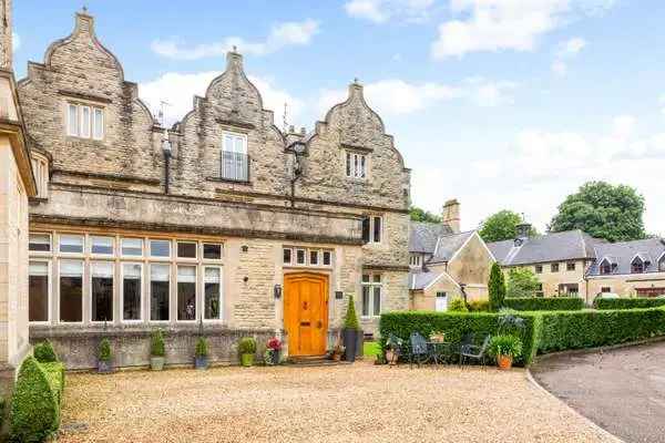 Manor Gates, Stocken Hall, Stretton, Oakham, LE15 7RY | Property for sale | Savills