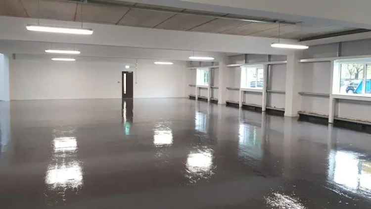 Industrial For Rent in Reading, England