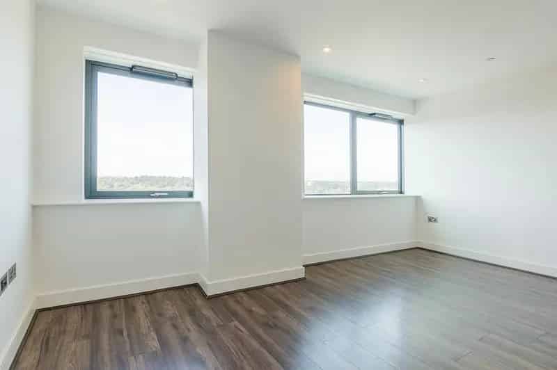 2 Bedroom Flat for Sale For Investors Quick Sale Higher Price