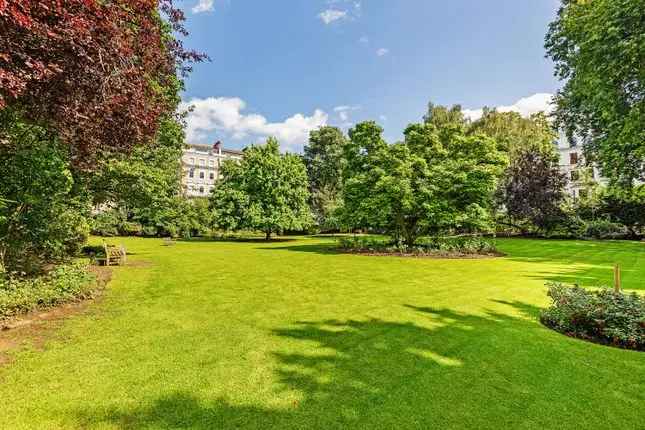 Flat for sale in Queens Gate Gardens, London SW7