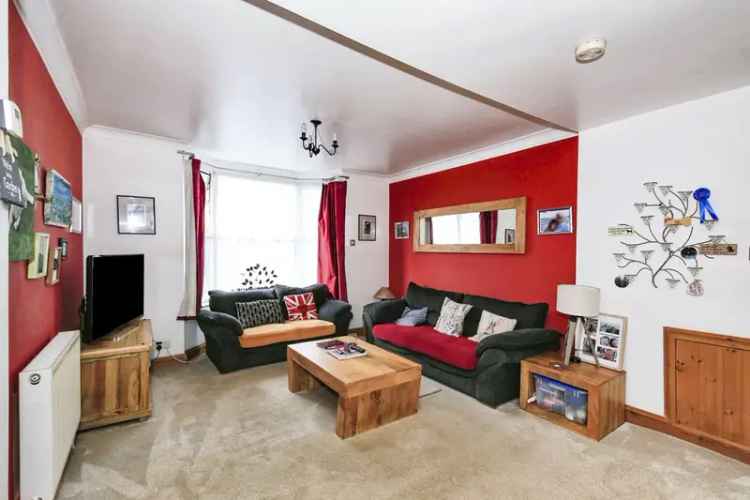 Detached House with Workshop and Large Garden