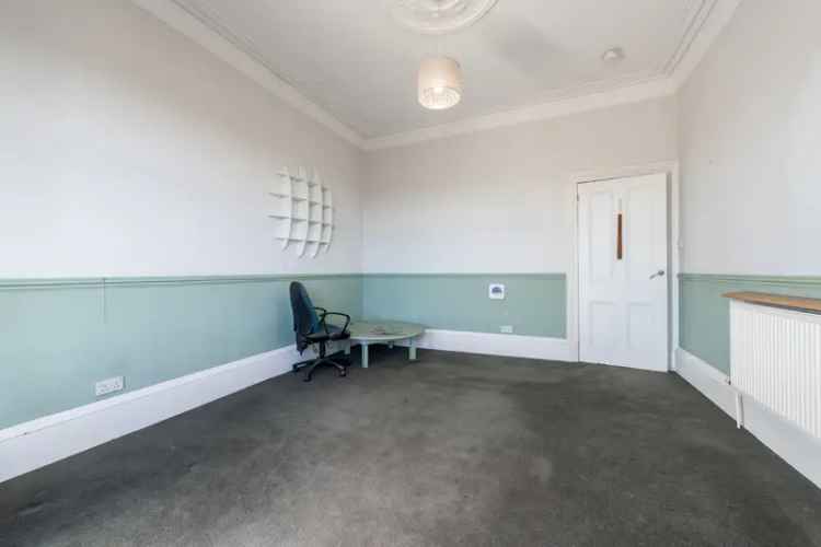 Spacious One Bedroom Apartment in Battlefield Glasgow