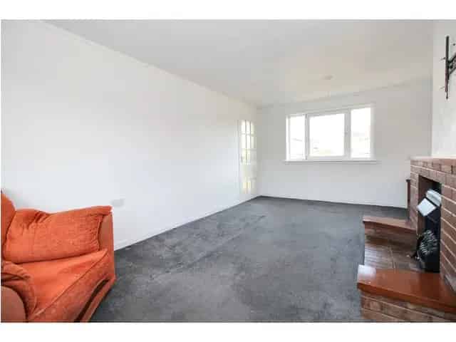 3 Bedroom End Terrace House For Sale