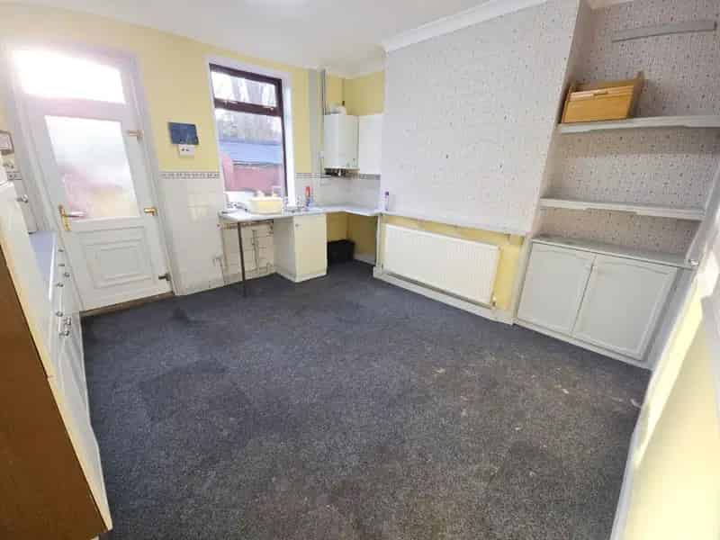 2 Bed Terrace House For Sale Near Shops And Schools